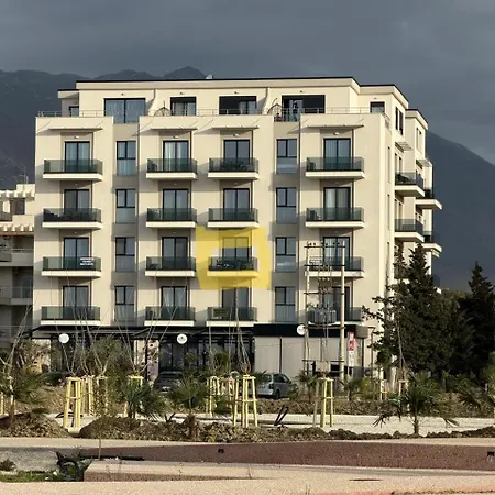 Rosa Radhime Lejlighed Vlorë